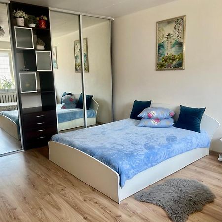 Cozy Apartment In The City Center Шяуляй Экстерьер фото