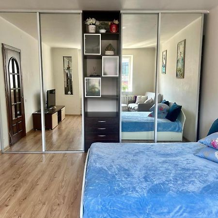 Cozy Apartment In The City Center Шяуляй Экстерьер фото